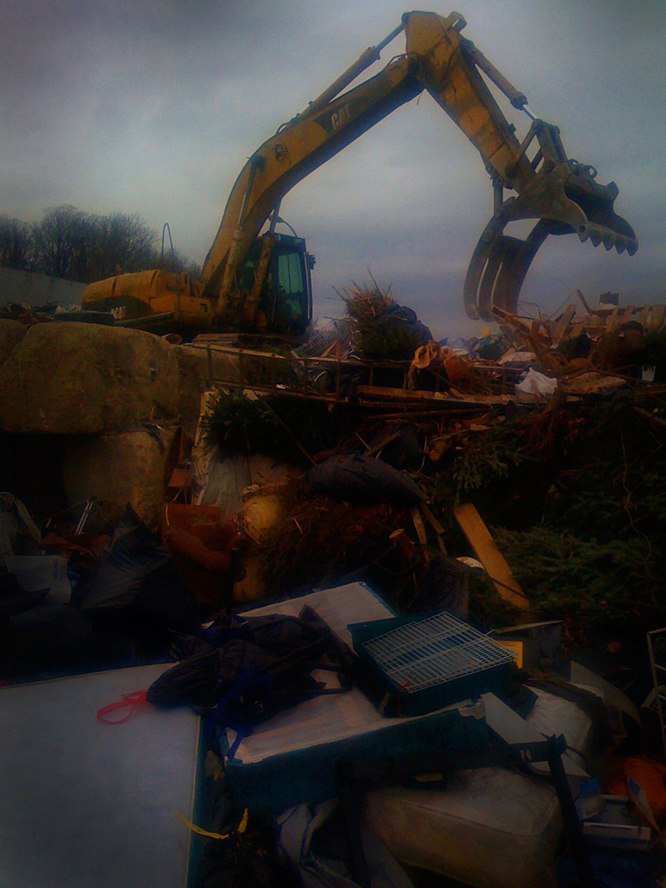 Jaws of Consumption on iphone : Municipal Tip : DC