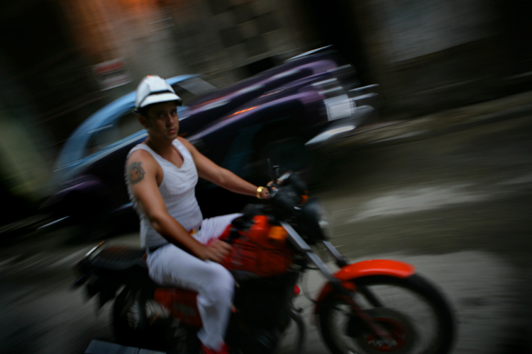 Cuba American Families Allowed to return home with no restrictions : Havana : Cuba