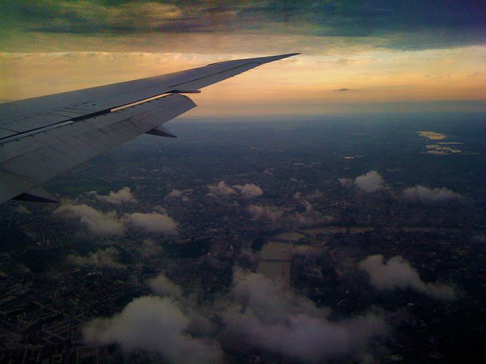 Dodgy iphone over London : London Approach to Heathrow : UK