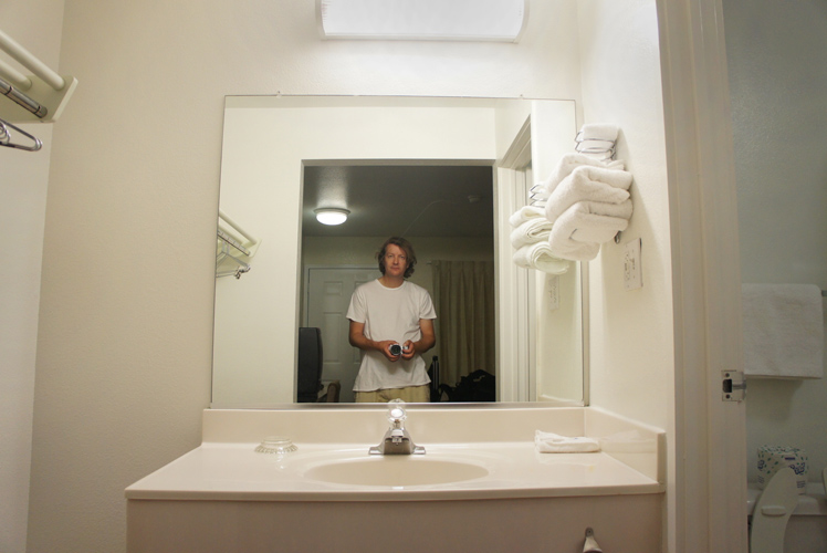 Cheap Hotel on the Edge : Edge of DC : Maryland