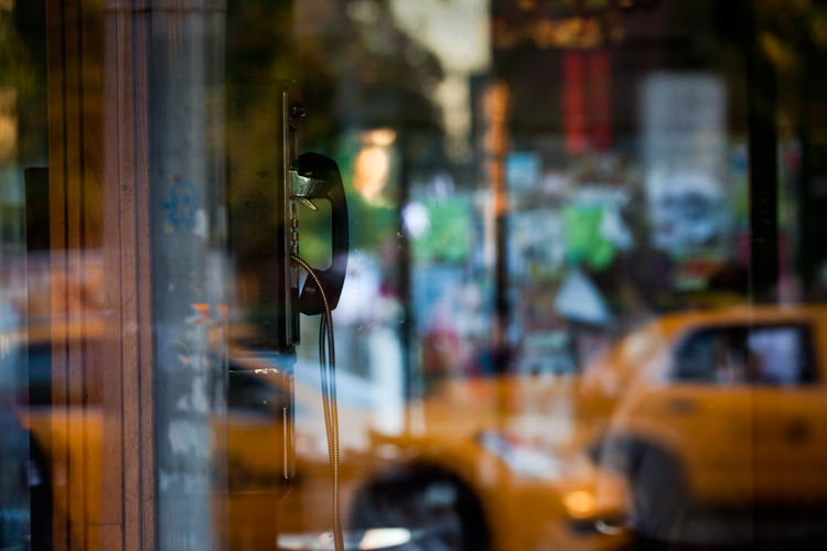 Diner On the Edge of America Workshop : Phone Taxi Glass :  Jez Coulson : NYC