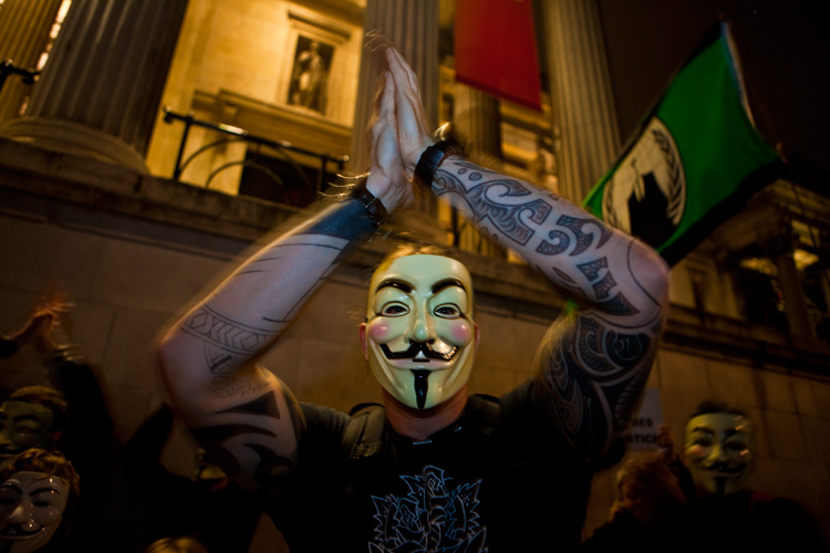 Occupy London - Clap Hands if You Think This Can't Really be Right ? : Trafalgar Sq : London