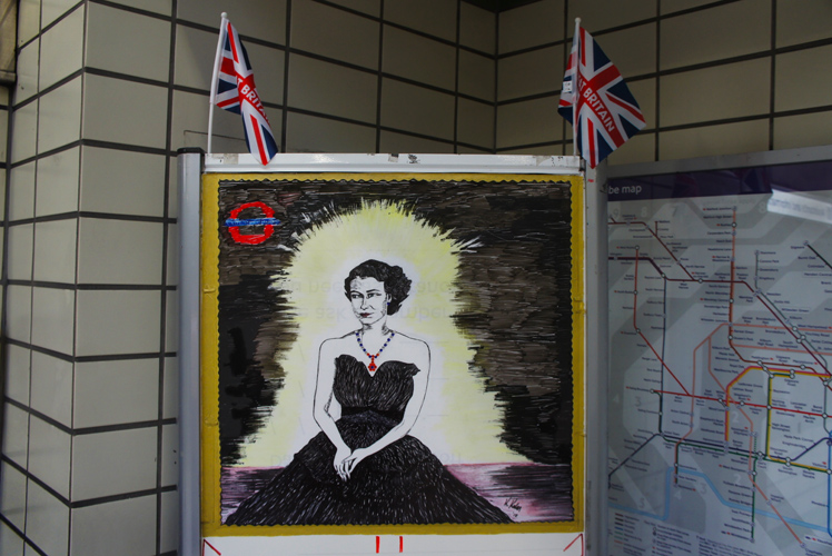 Drawing of The Queen : Caledonian Road Tube Station : London