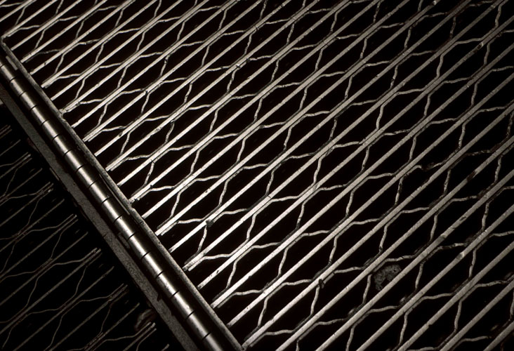 Subway Vent Sidewalk Grill : 6th Av and 53rd St : NYC