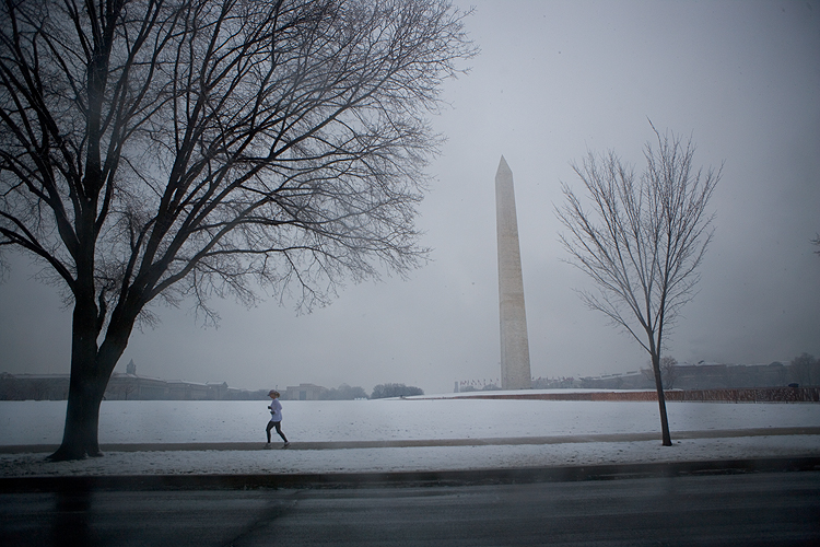Ice Storm Runner : Washington Monument : DC